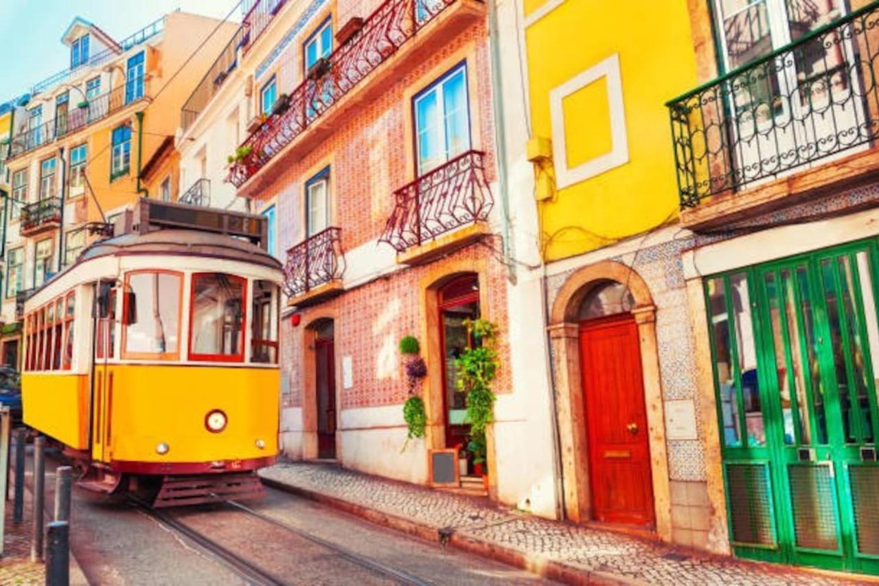 2 Bedroom Apartment For 4 People With Free Public Parking Lisboa Exterior foto